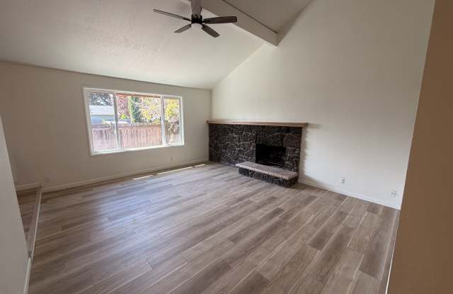 2423 Benson Lane photos photos