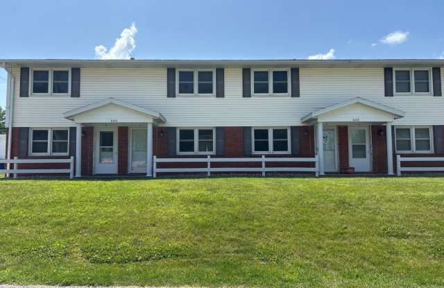 2 Bedroom, 1 Bath Townhouse in LeClaire, IA photos photos 2 Bedroom, 1 Bath Townhouse in LeClaire, IA photos photos