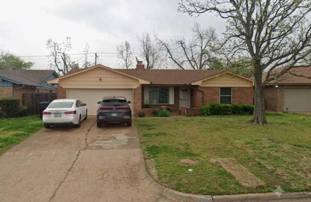 Spacious 3-Bedroom Home with Fireplace and 2-Car Garage in Oklahoma City photos photos
