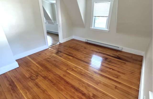 14 Nelson St - 14 Nelson Street, Webster, MA 01570