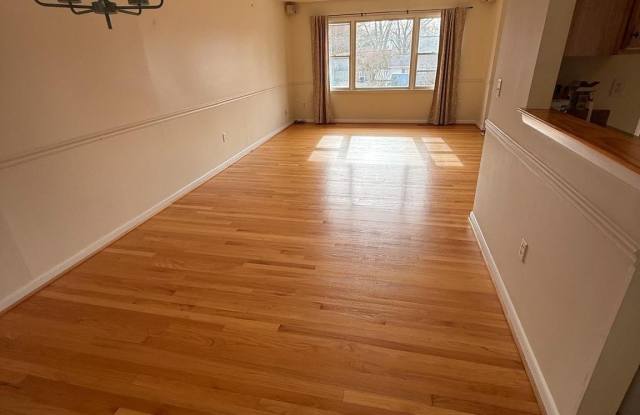112 PINECREST Drive Gallery 2
