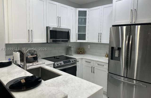 7690 S Southwood Cir photos photos