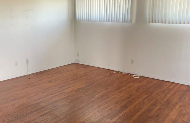 8571 Onalaska Avenue Gallery 3