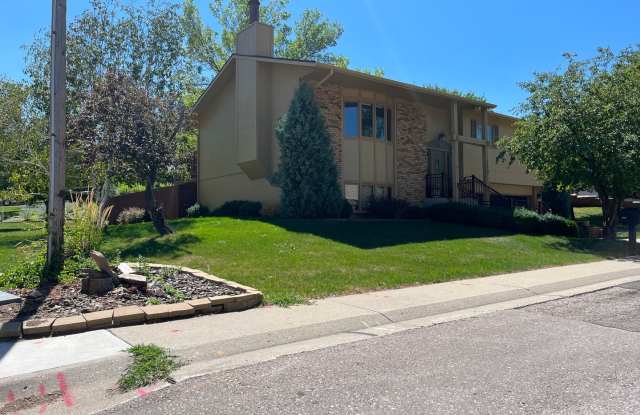 4 Bedroom, 3 Bathroom, 2 Car Garage Home on Quiet Cul-De-Sac for Rent photos photos