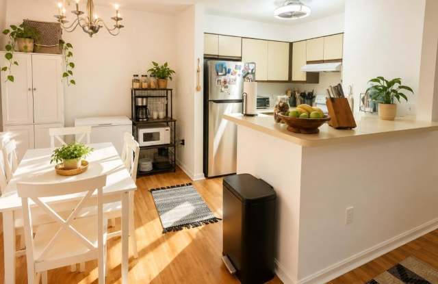 6955 MARY CAROLINE Circle Gallery 2