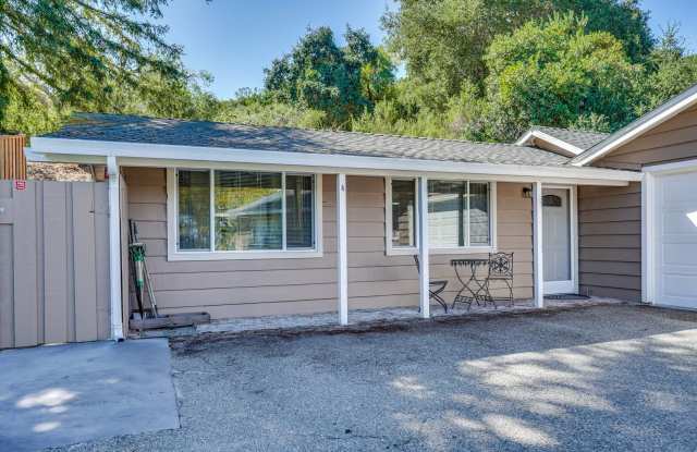Welcome Home to this ONE-BEDROOM COTTAGE (ADU) / Blossom Hill @ Union Avenue. Gallery 1