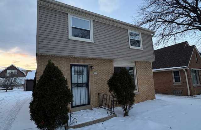 Newly remodeled single family with lots of space!! photos photos