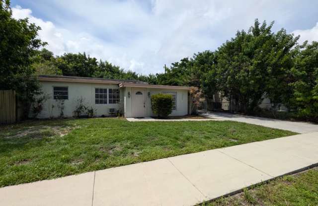 Pompano Beach Rental: 3 Bedrooms + Flexible Den - NO HOA - MOVE IN TODAY! photos photos