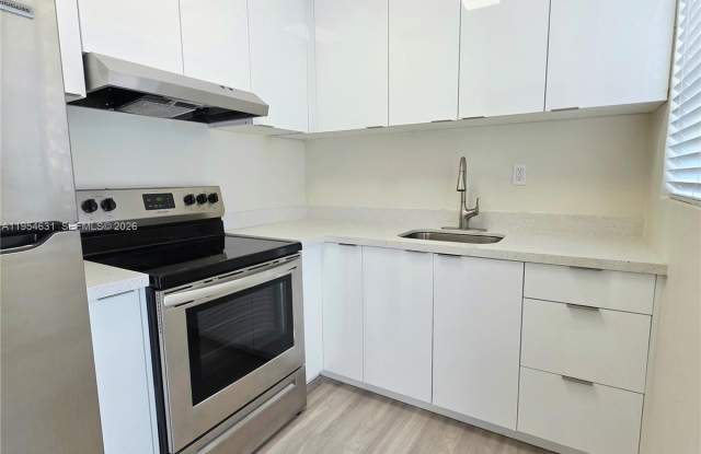 2140 Biarritz Dr photos photos 2140 Biarritz Dr photos photos