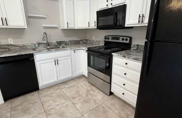 226 Pelham #5 Gallery 3