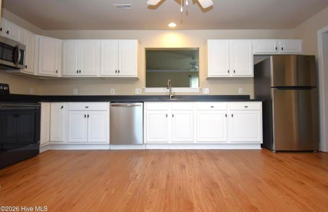 4009 Lucerne Court Gallery 4