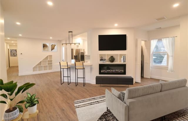 521 Westchester Avenue - 521 Westchester Avenue, Mount Vernon, NY 10552