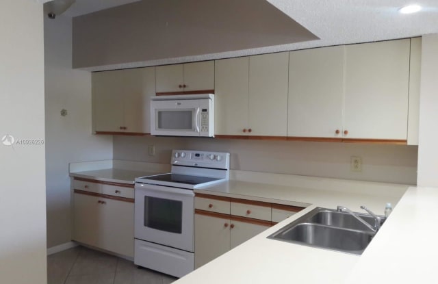 8282 Nw 24TH  ST - 8282 NW 24th St, Coral Springs, FL 33065