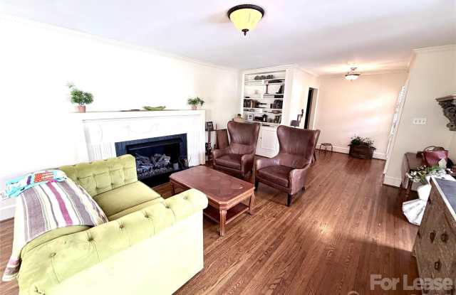 5915 Shumard Oak Lane Gallery 2