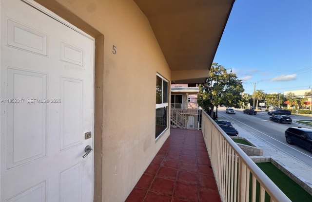 1595 NE 125th St photos photos