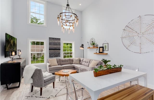 313  NW A  ST - 313 Northwest a Street, Bentonville, AR 72712