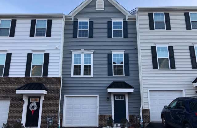 111 ALMOND Drive - 111 Almond Drive, Lansdale, PA 19446