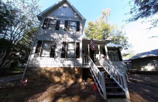 1240 Stoneridge Circle Gallery 1