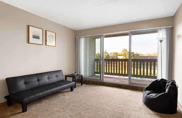 Large 1  2 Bedrooms available, PET FRIENDLY! photos photos