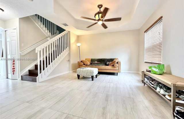 10679 SW 6th St photos photos