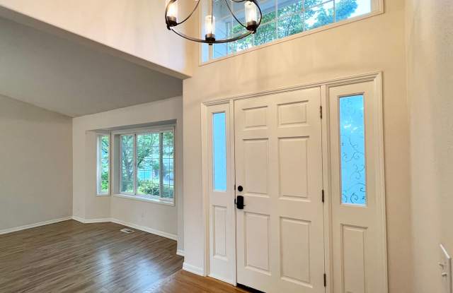 Beautiful Home Available Now Gallery 4