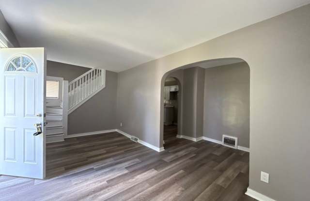 Cozy 2 Bedroom Gem - 2635 West 17th Avenue, Gary, IN 46404