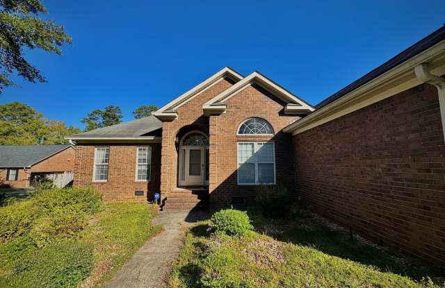 Spacious Four-Bedroom Brick Ranch in the Greenbriar High School District! Gallery 4