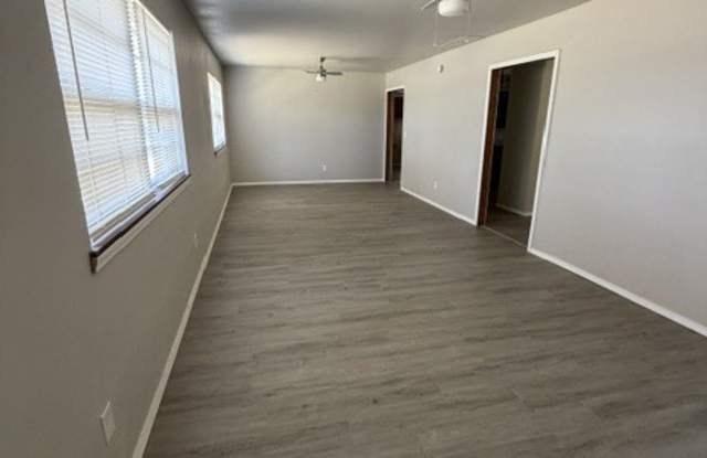 2617 Southwest Crater Creek Road Gallery 3