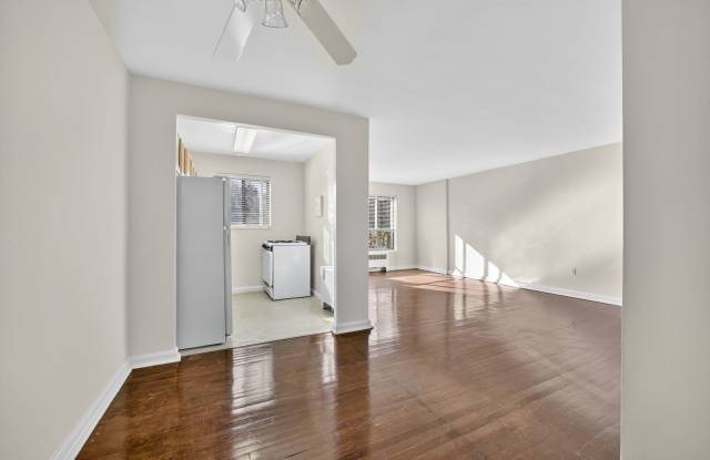 1010 G St photos photos