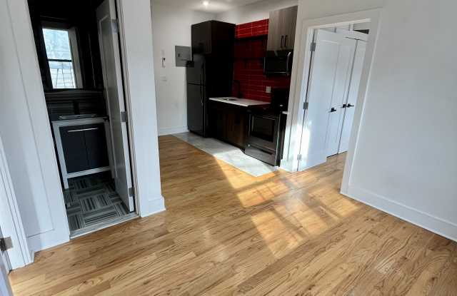 930 De Kalb Ave photos photos