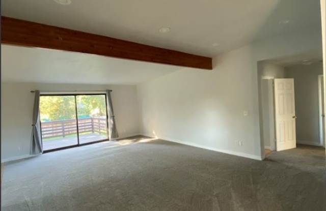 17545 12th ave NE Gallery 3