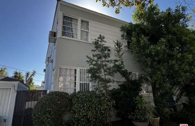 1242 Edris Dr Gallery 1