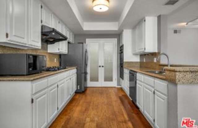 7513 West 83rd Street photos photos