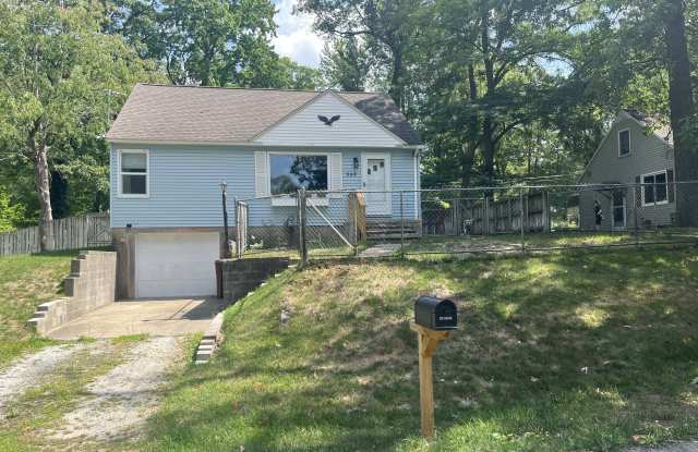 868 Carlton St photos photos