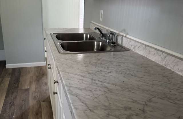 321 Expense Street - 2 Gallery 2