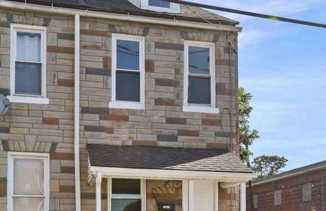 This end-of-row townhome Old Uptown Harrisburg photos photos