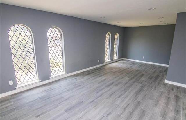 2029 Northcrest Drive Gallery 2