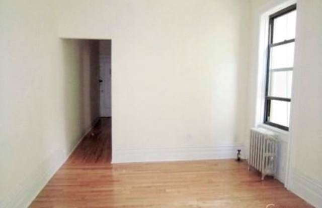 115 Washington Place Gallery 2