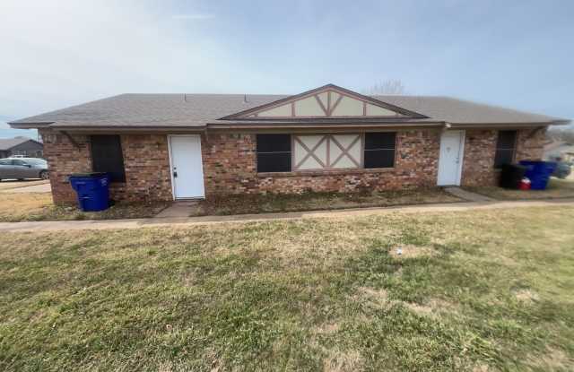 201 Pine Meadow Drive - 201 Pine Meadow Drive, Kennedale, TX 76060