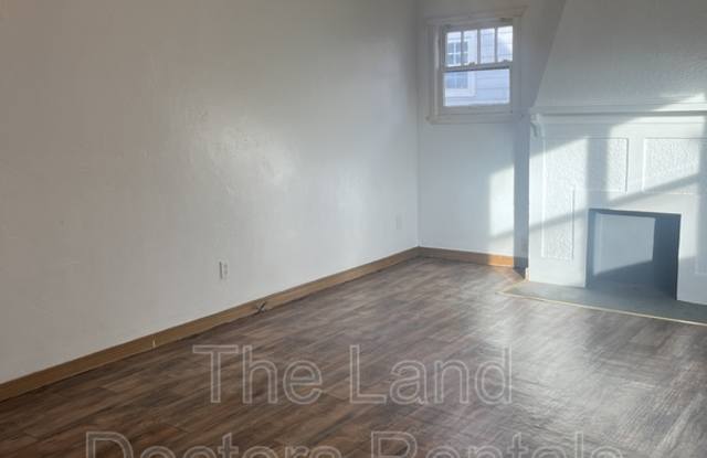 800 E 16th Gallery 3