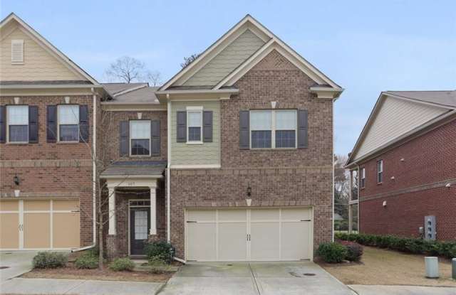 107 Beverly Place - 107 Beverly Pl, Sandy Springs, GA 30328