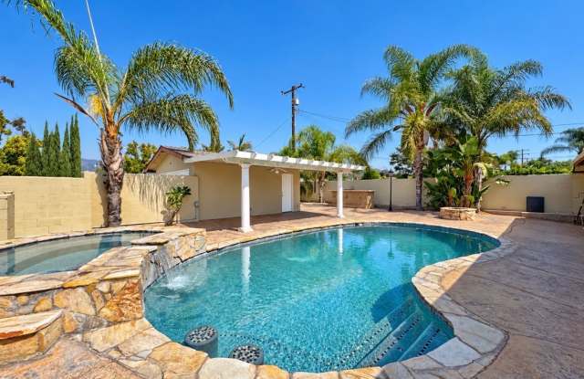 4bd  2ba in Glendora with Pool! Gallery 1