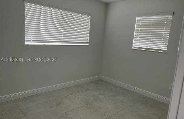 8640 SW 125th Ter Gallery 4