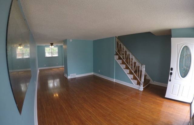 758 Bennington Road - 758 Bennington Road, Folcroft, PA 19032