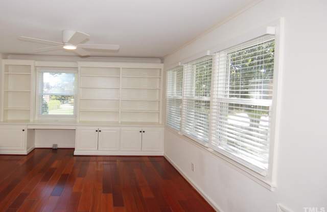 2100 Sutton Drive Gallery 1