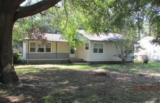 3328 Kelwin Ave - 3328 Kelwin Avenue, Brunswick, GA 31520
