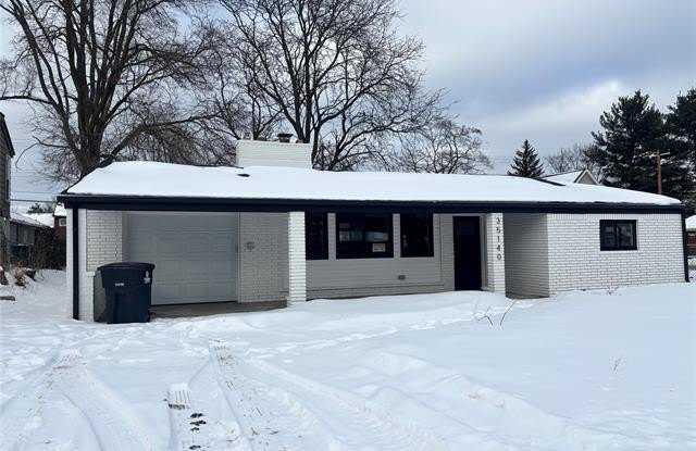 35140 School Street photos photos