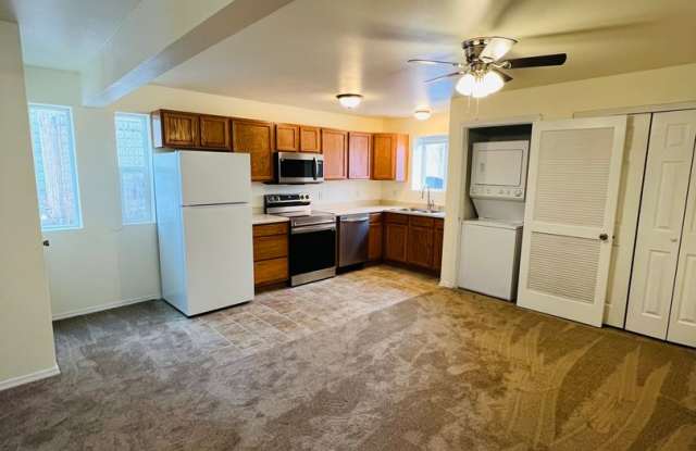 915 Defoe photos photos