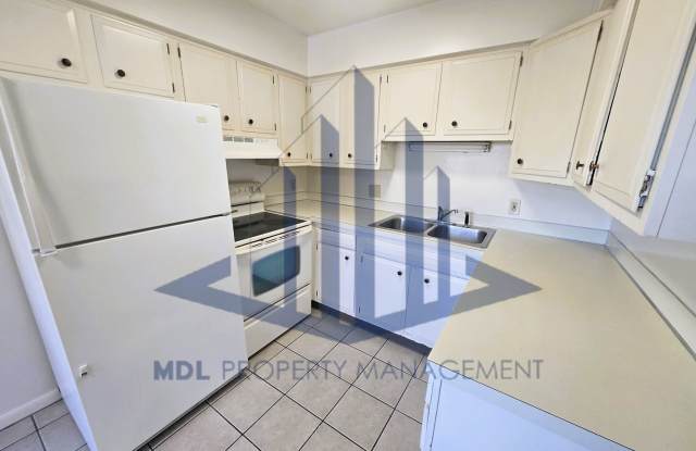 2207 Weiss photos photos