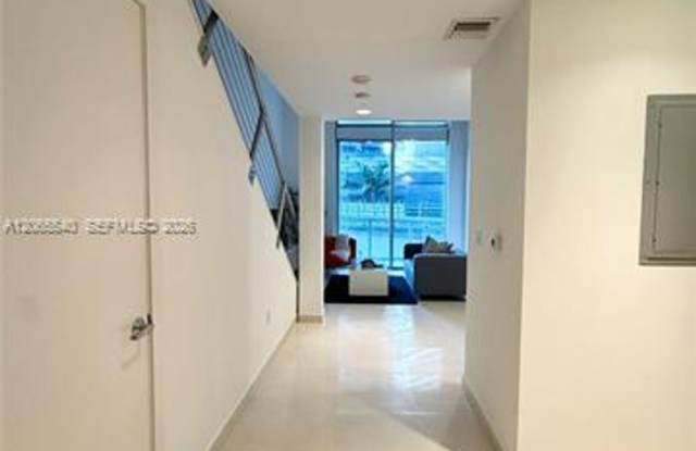 1050 Brickell Ave cu-206, Miami, FL 33131 Gallery 4